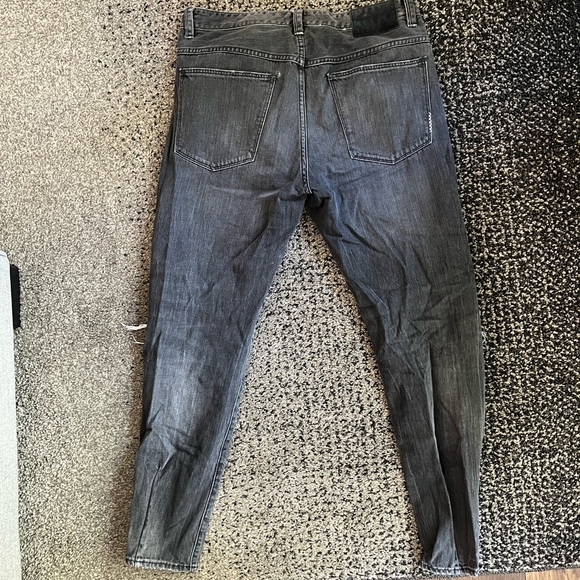 DISTRESSED BLACK NEUW JEANS - Picture 2 of 3